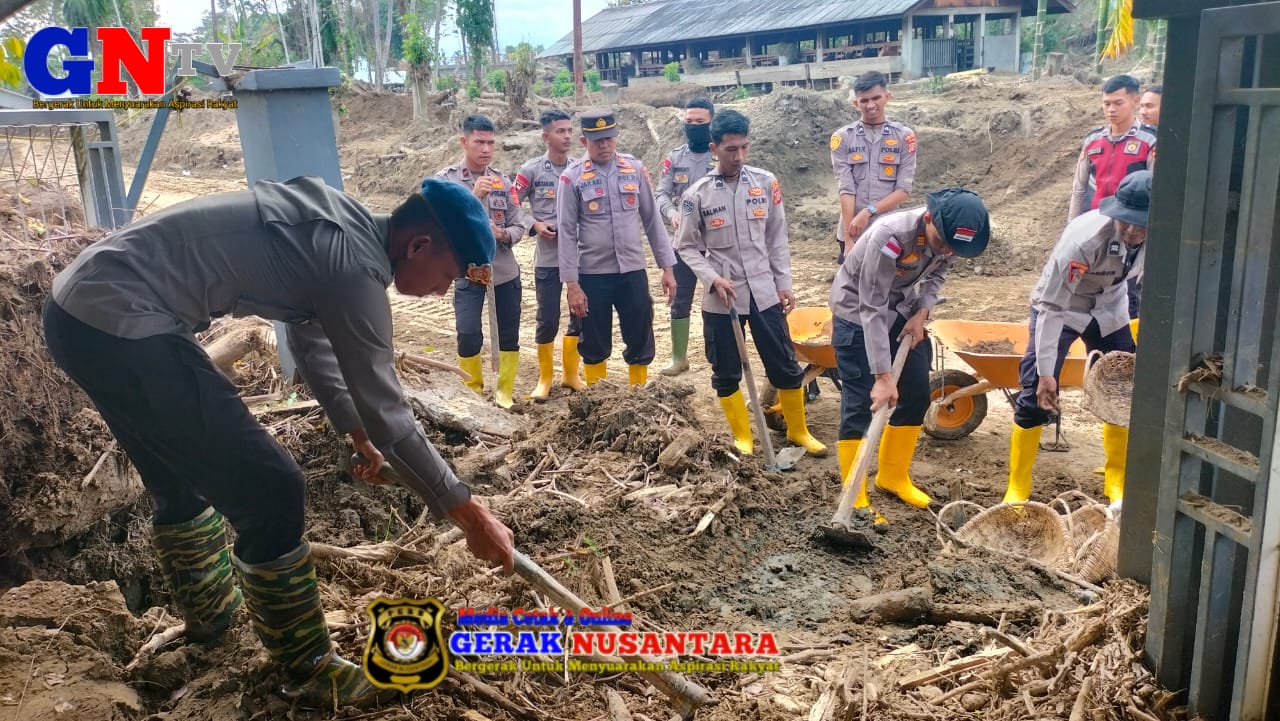 Polri dan Warga bergandengan Tangan, Polindes Meunasah Mancang Bangkit dari Lumpur Banjir