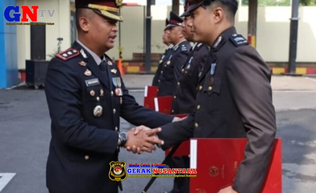 Dedikasi Tanpa Cela, Personel Polres Tulungagung Terima Satyalancana Pengabdian