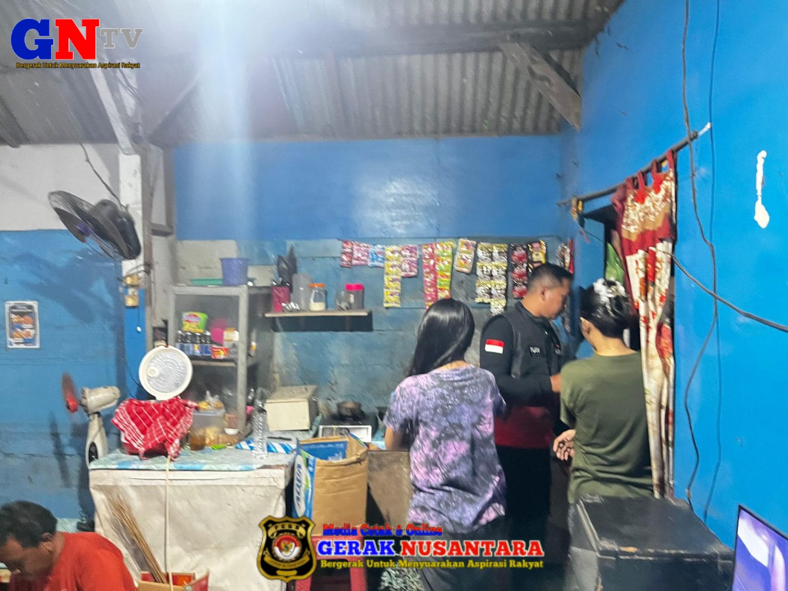 Polres Gresik Ungkap Peredaran Miras di Menganti, Puluhan Liter Miras Diamankan dari Warung Karaoke