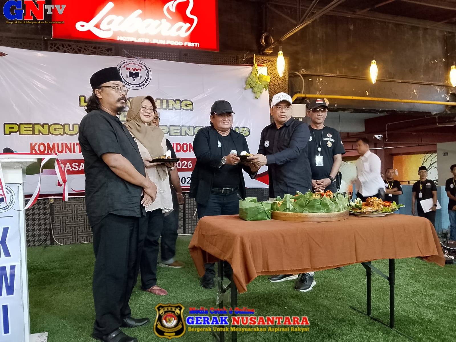 Peresmian dan Pengukuhan Pengurus Komunitas Wartawan Indonesia (KWI) Digelar di Caffe Labara Surabaya