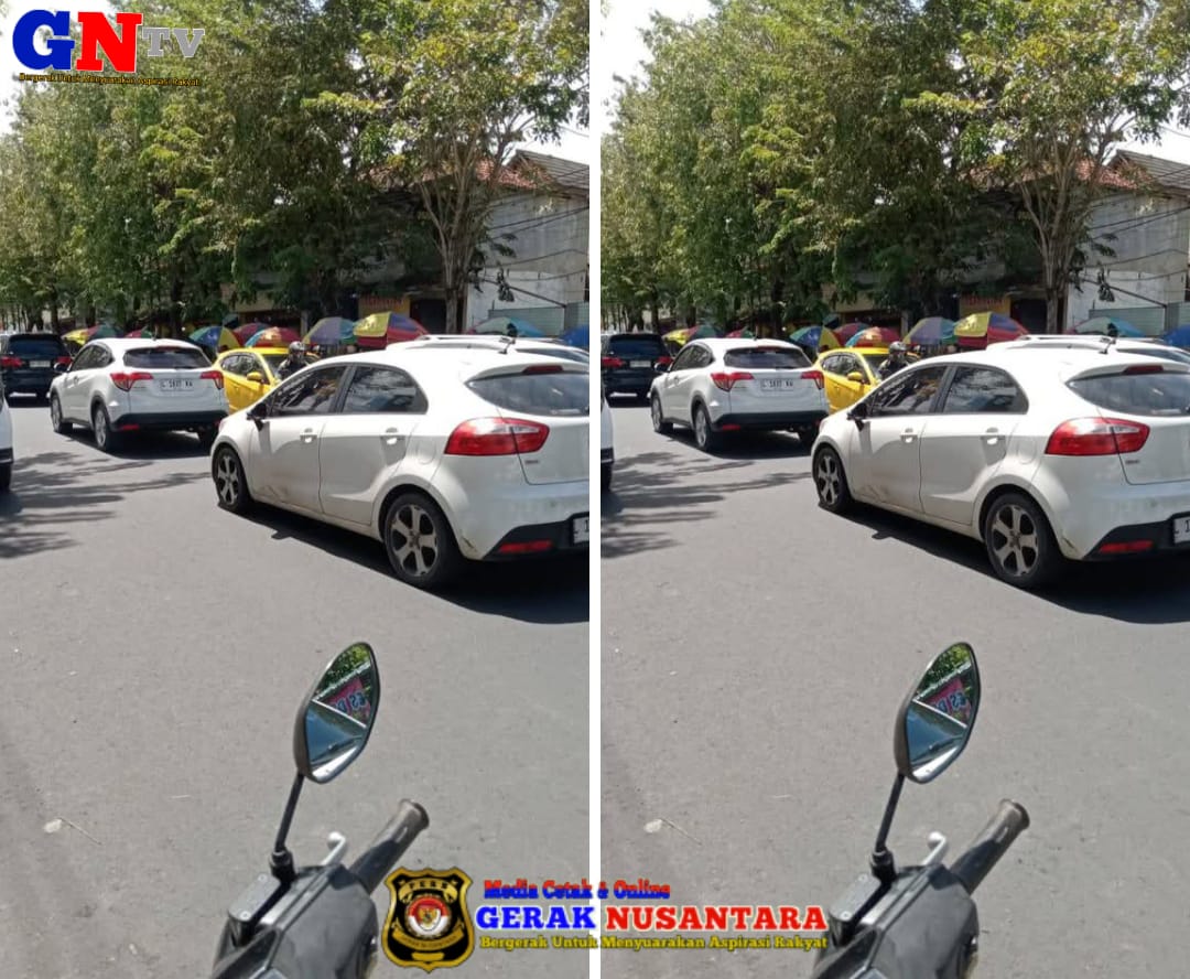 Jelang Lebaran, Pasar Dadakan Bikin Jalan Kabupaten Pamekasan Macet