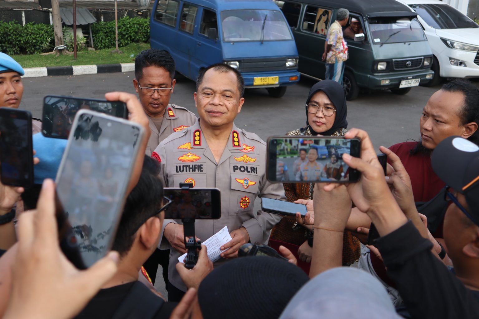 Polrestabes Surabaya Amankan Tersangka Pencabulan Tujuh Anak Dibawah Umur