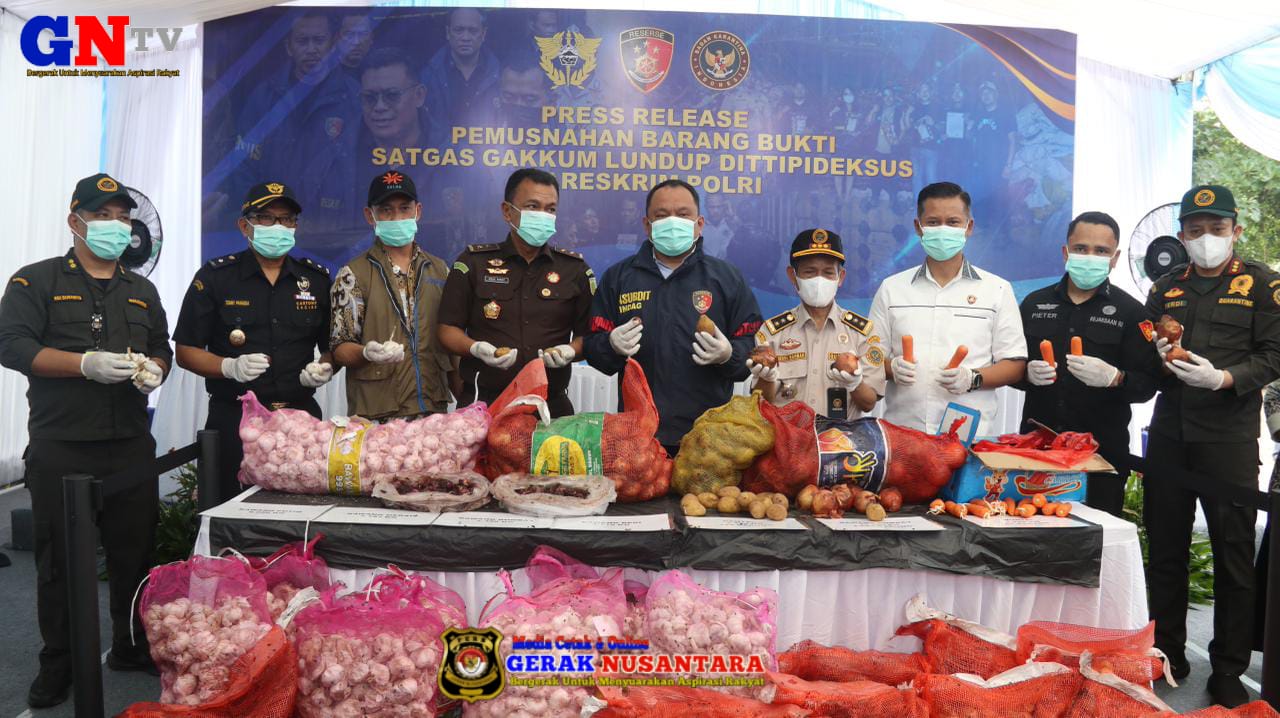 Bareskrim Polri Musnahkan Ribuan Kilogram Bawang Impor Ilegal dari Jalur Tikus Perbatasan Malaysia