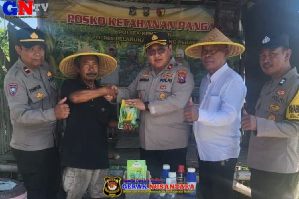 Polres Pelabuhan Tanjungperak Salurkan Bantuan Bibit dan Obat Hama untuk Kelompok Tani