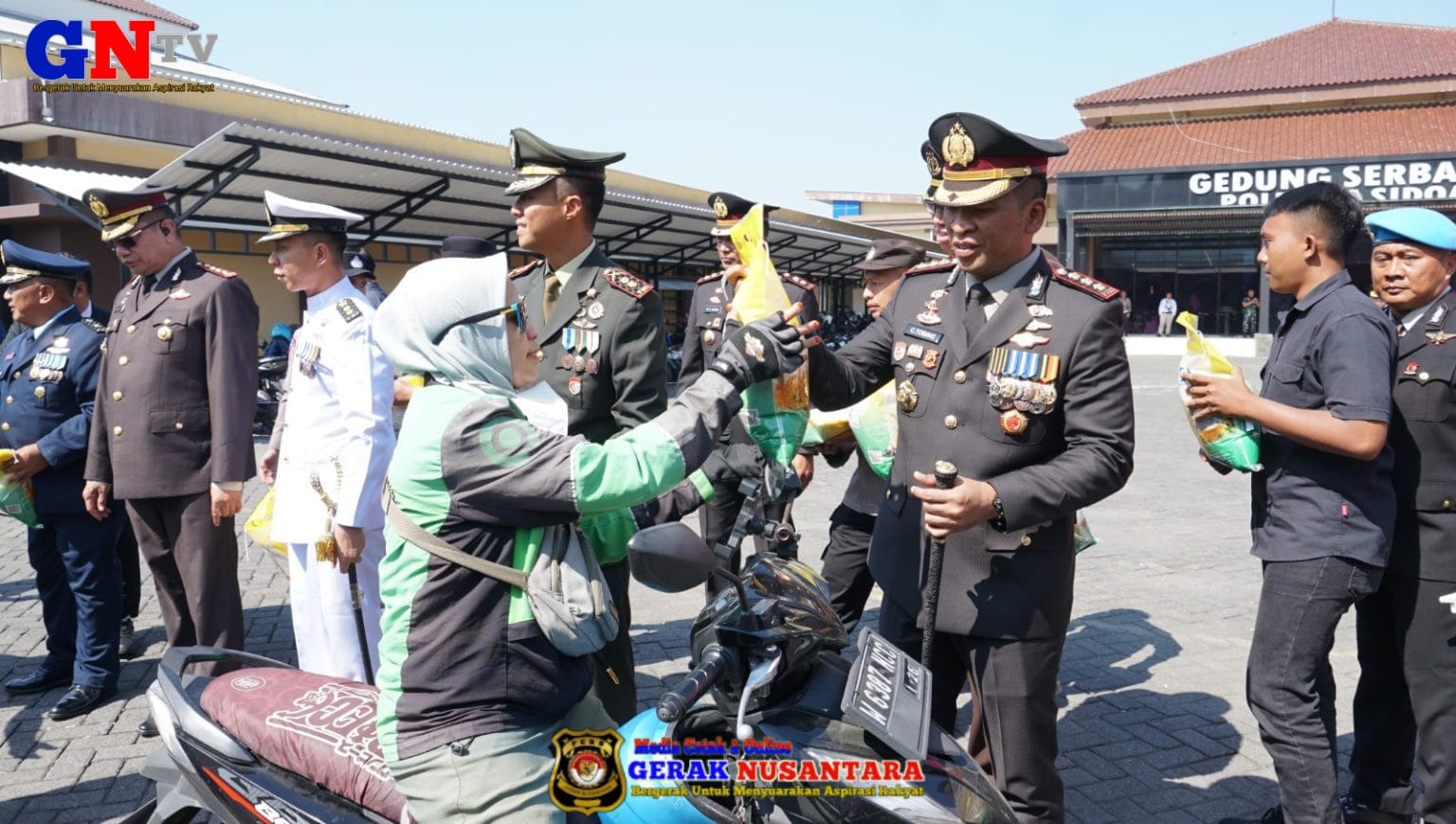 Hari Bhayangkara Ke-80, Polresta Sidoarjo Salurkan Bantuan 3 ton Beras untuk Masyarakat