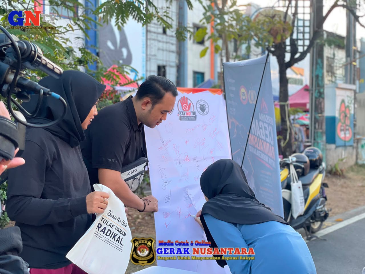 Densus 88 AT Polri Ajak Masyarakat Tolak Radikalisme dan Bullying melalui Kampanye Edukasi di Car Free Day Makassar