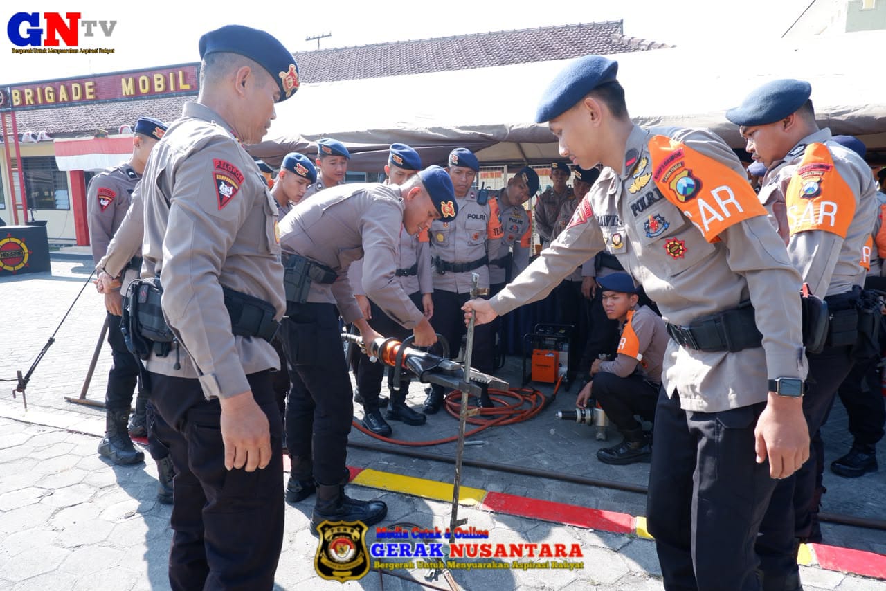 Brimob Polda Jatim Siagakan Personel dan Alsus SAR Antisipasi Karhutla