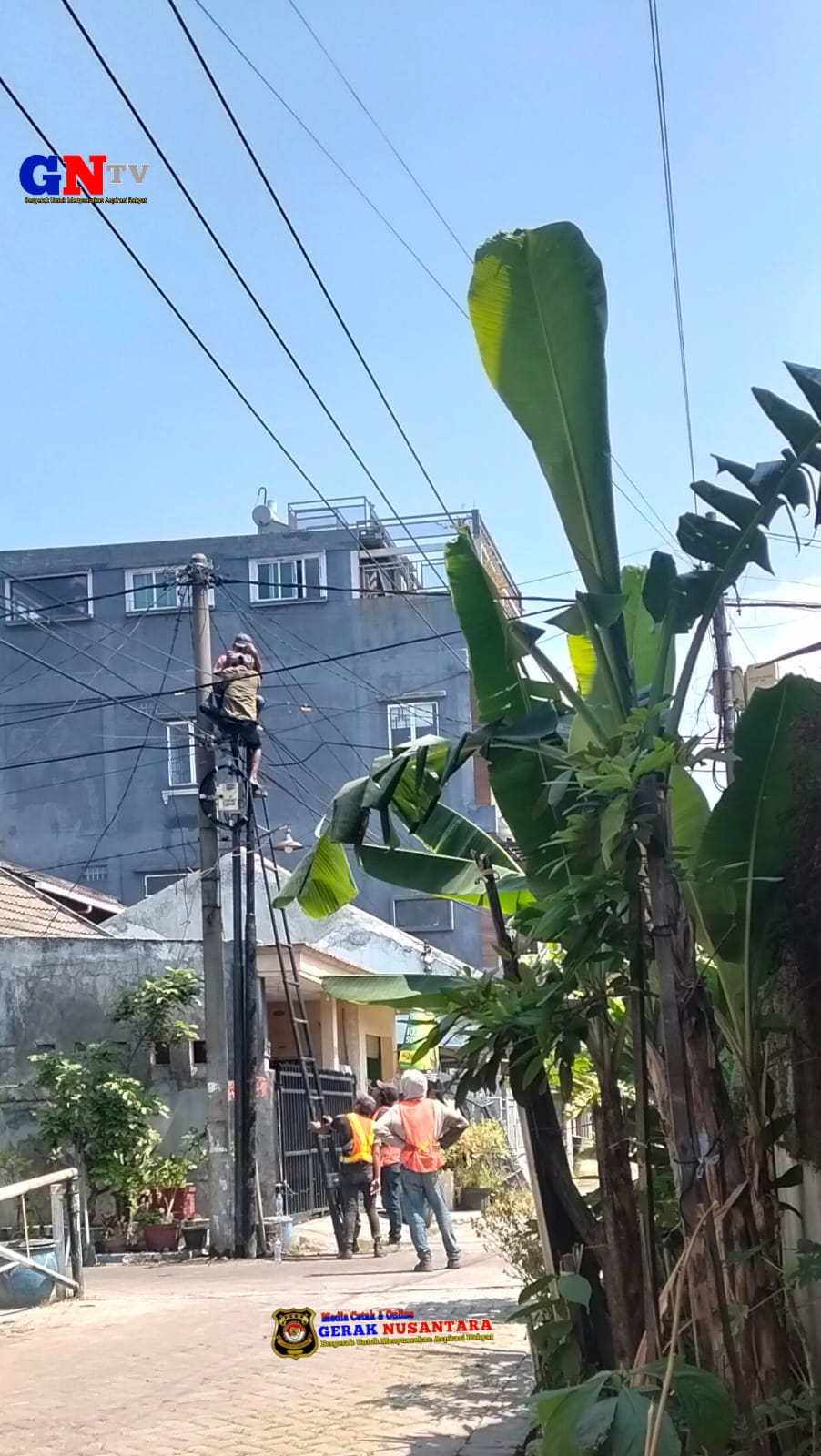 Pemasangan Jaringan WiFi “May Republik” di Perumahan Wage Indah 2 Diduga Tanpa Izin Desa dan Abaikan K3