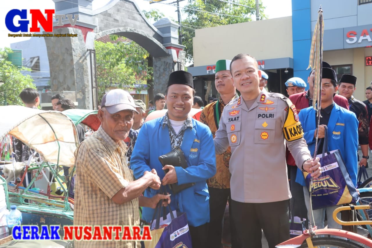 Baksos Polri Presisi, Polres Tulungagung Bersama Aliansi Mahasiswa Dalam Menyambut Bulan Suci Ramadan 1446 HBaksos Polri Presisi,