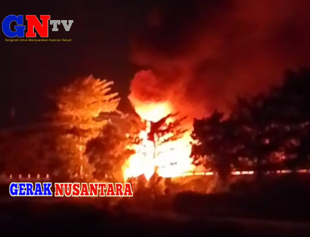Truk TNI Terbakar di Tol Gempol-Pandaan KM 775+350A arah Malang